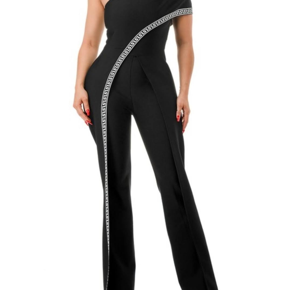 Clothes - Picture 4 of 11
